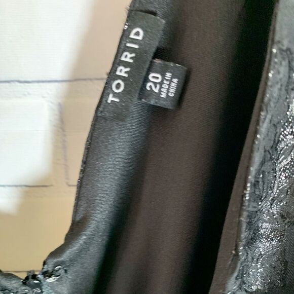 Torrid Lurex Floral Print Chiffon Fit/Flare Dress - Picture 5 of 7